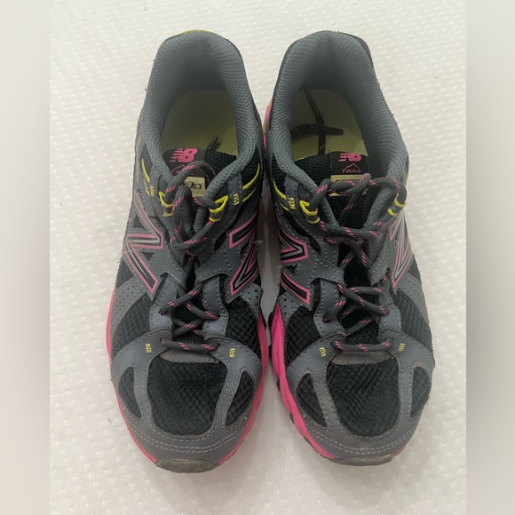 COPY - New Balance 573 trail running shoes wide width - Picture 2 of 9